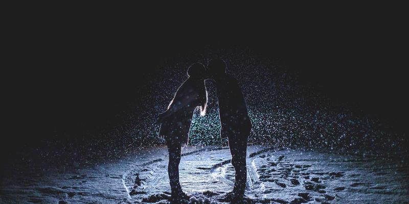 心理健康与伦理的平衡：从罗莎琳德·卡迪亚的生涯看心理咨询师的伦理立场