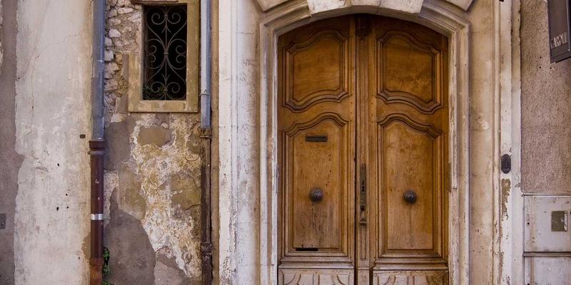 精确与模糊的平衡：罗莎琳德·卡迪亚如何重塑心理诊断的艺术